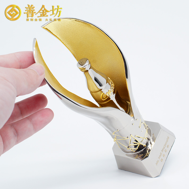 上?？煽诳蓸范ㄖ屏Ⅲw擺件_純銀立體擺件 純銀擺件定制 立體擺件定制 立體貴金屬 員工福利