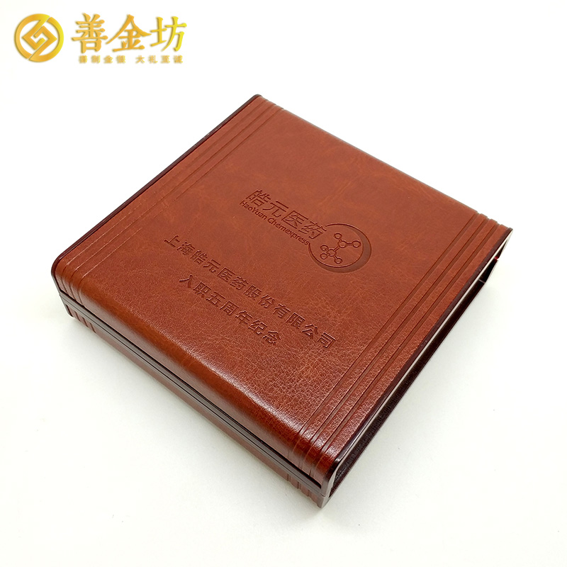 上海皓元醫(yī)藥入職五周年紀念章_ 銀章定制 紀念章制作 定做紀念章 制作紀念章 銀章制作